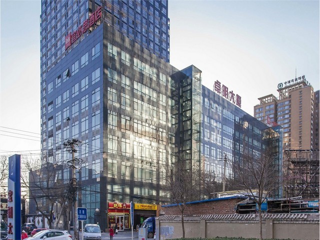 深圳强迫风冷式热管散热器原理